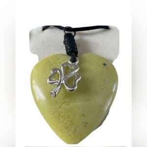 Connemara Vintage Marble green heart twine necklace with a silver 3 leaf clover